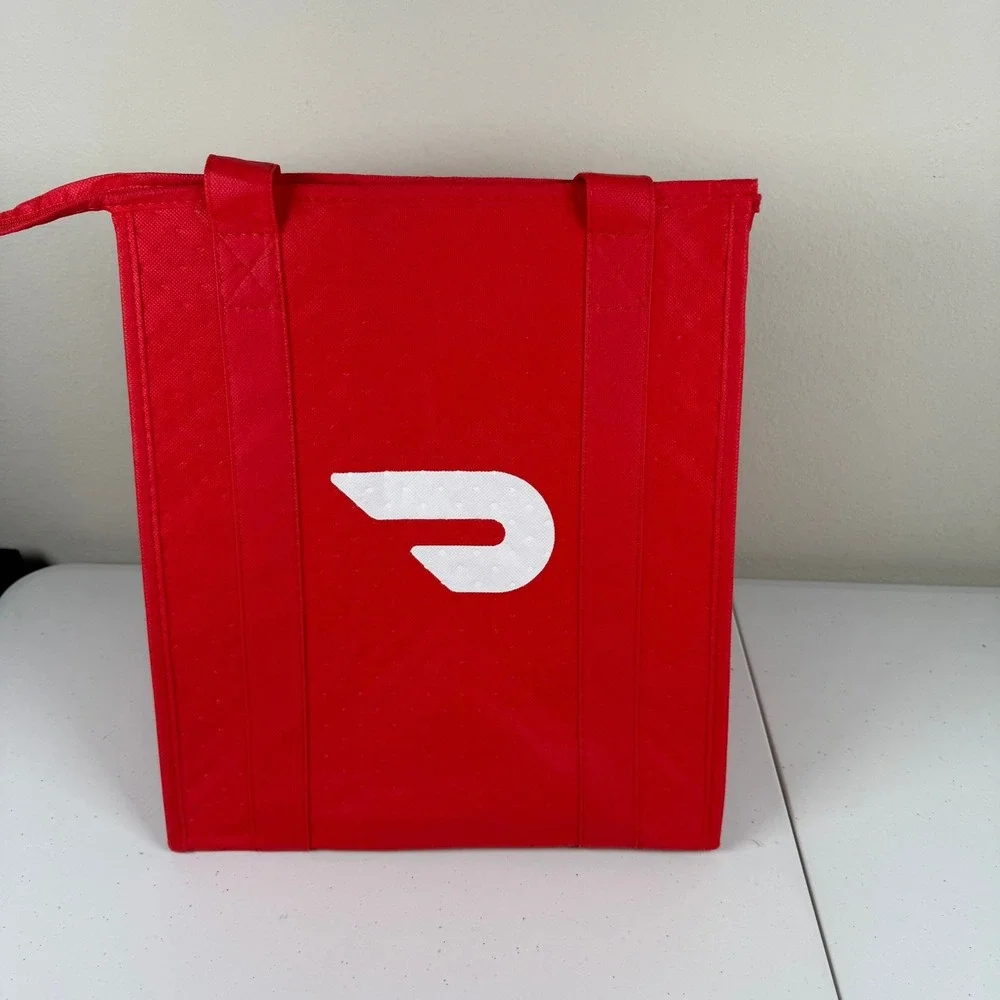DOORDASH Thermal Insulated HOT/COLD Food Delivery Bag Red w/ Carry Handles & Zip